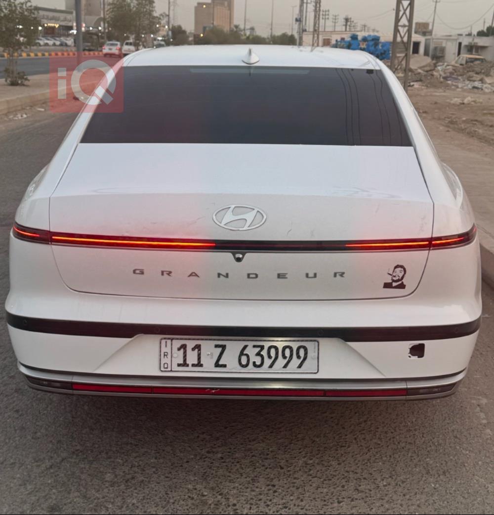 هيونداي أزيرا